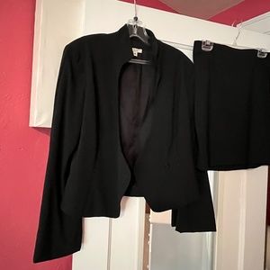 Cache sexy black suit